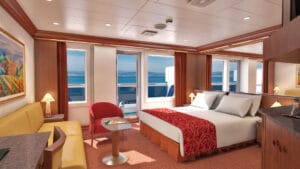 Carnival-cruise-line-Carnival-Conquest-Glory-Valor-Liberty-Freedom-schip-cruiseschip-categorie OS-Ocean-Suite