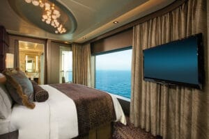 Norwegian-cruise-line-Norwegian-Escape-schip-cruiseschip-categorie H2-Deluxe Owner Suite groot balkon