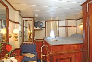 Star-Clippers-Star-Clipper-Star-flyer-schip-cruiseschip-categorie 5-binnen-of-buitenhut