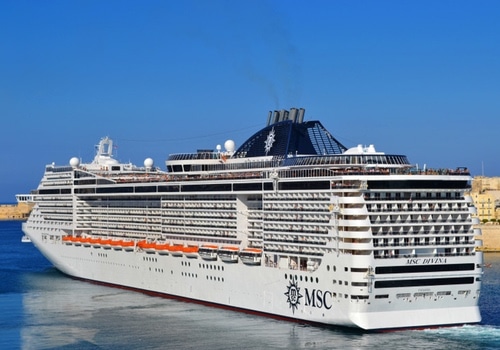 MSC_Yacht_Club__een_schip_in_een_schip-3