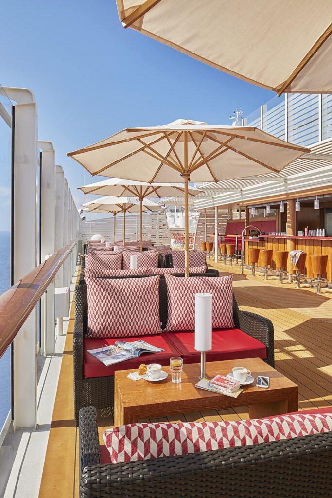 Cruiseschip-AIDAnova-AIDA-Pool Bar