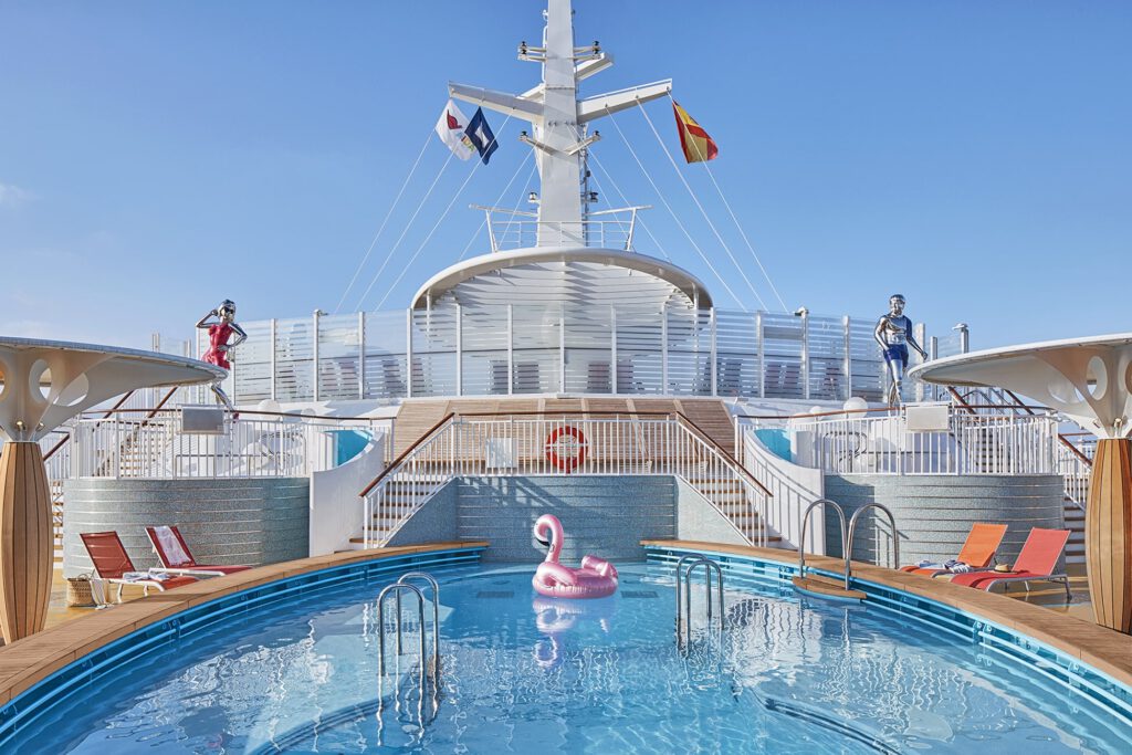 Cruiseschip-AIDAnova-AIDA-Pooldeck