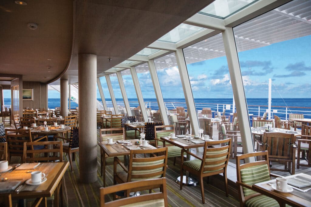 Cruiseschip-Crystal Symphony-Crystal Cruises-Marketplace