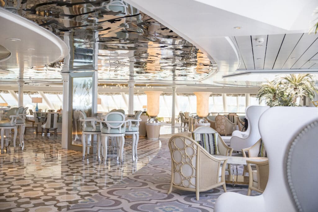 Cruiseschip-Crystal Symphony-Crystal Cruises-PalmCourt