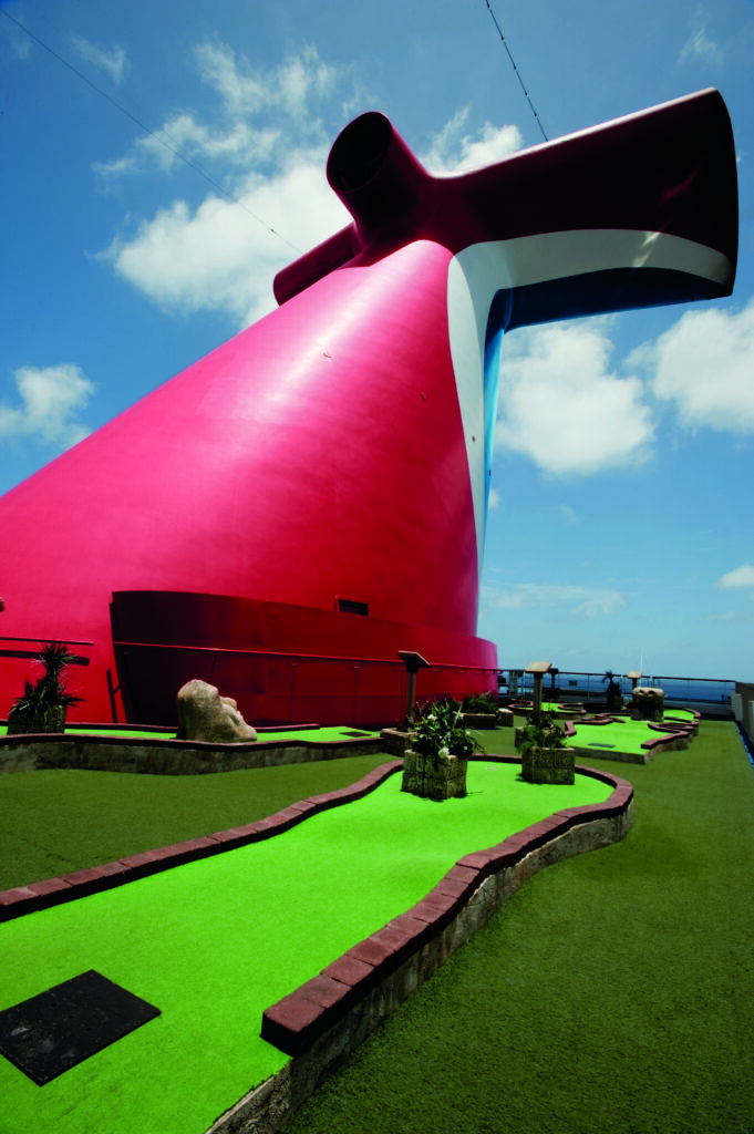 Cruiseschip-Carnival Conquest-Carnival-MiniGolf