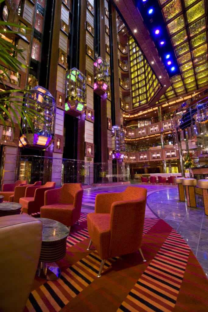 Cruiseschip-Carnival Dream-Carnival-Atrium