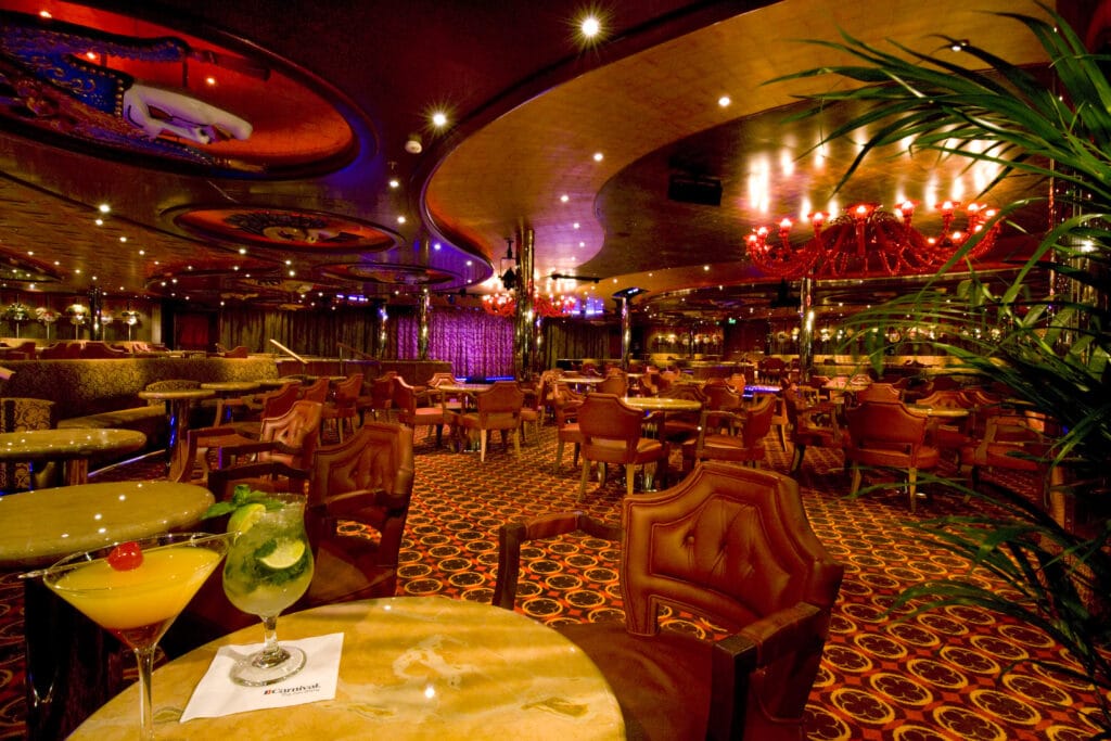 Cruiseschip-Carnival Dream-Carnival-Burgundy Lounge