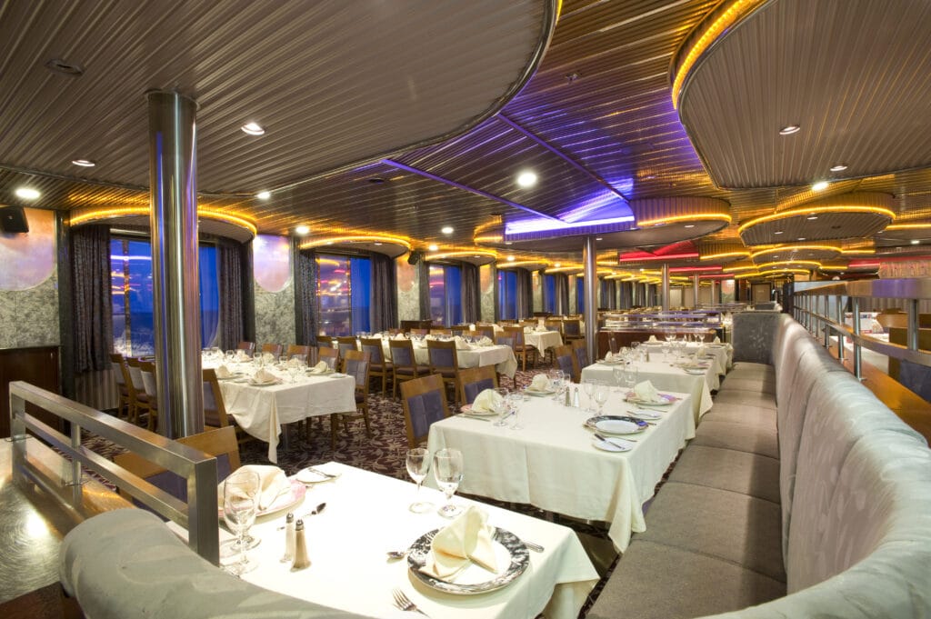 Cruiseschip-Carnival Spirit-Carnival-DiningRoom