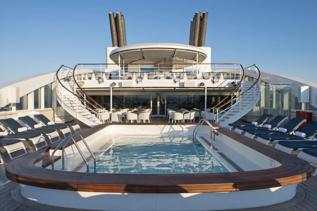 Cruiseschip-Le Lyrial-Ponant Yacht Cruises-Zwembad