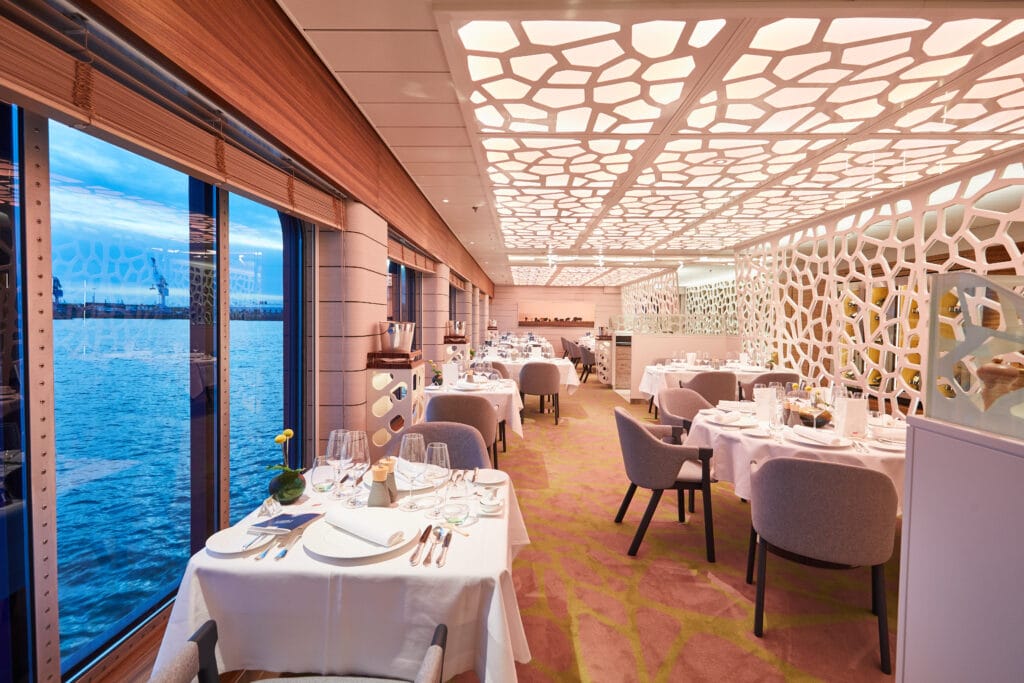 Cruiseschip-Hanseatic Inspiration-Hapag-Lloyd Cruises-Restaurant