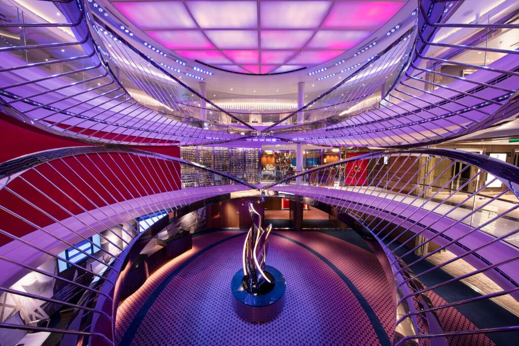 Cruiseschip-Holland America Line-Nieuw Statendam-Atrium