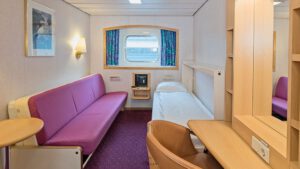 Cruiseschip-Hurtigruten-MS Kong Harald-Schip-Categorie Polar Outside-Cat. N-Buitenhut