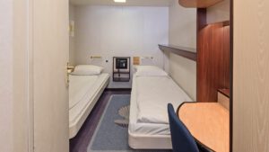 Cruiseschip-Hurtigruten-MS Polarlys-schip-Polar Inside-Categorie I2