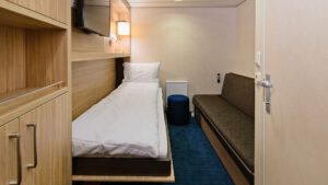Cruiseschip-Hurtigruten-MS Richard With-schip-Polar Inside-Categorie I2