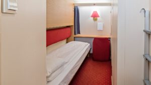 Cruiseschip-Hurtigruten-MS Vesteralen-Schip-Polar Inside-Categorie I3
