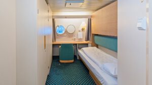 Cruiseschip-Hurtigruten-MS Vesteralen-Schip-Polar Outside-Categorie A2