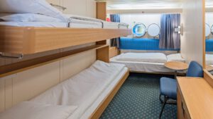 Cruiseschip-Hurtigruten-MS Vesteralen-Schip-Polar Outside-Categorie A3