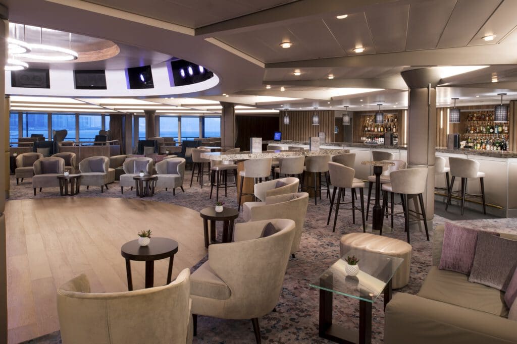 Cruiseschip-Celebrity Millennium-Celebrity Cruises-Rendezvous Lounge