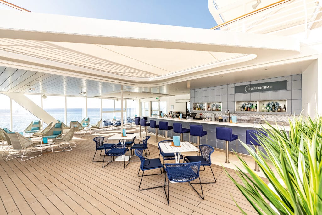 Cruiseschip-Neue Mein Schiff 2-TUI Cruises- Buiten Bar