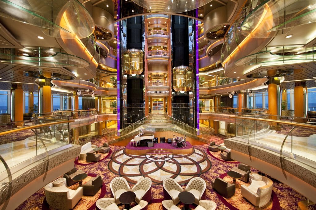 Cruiseschip-Rhapsody of the Seas-Royal Caribbean International-Atrium
