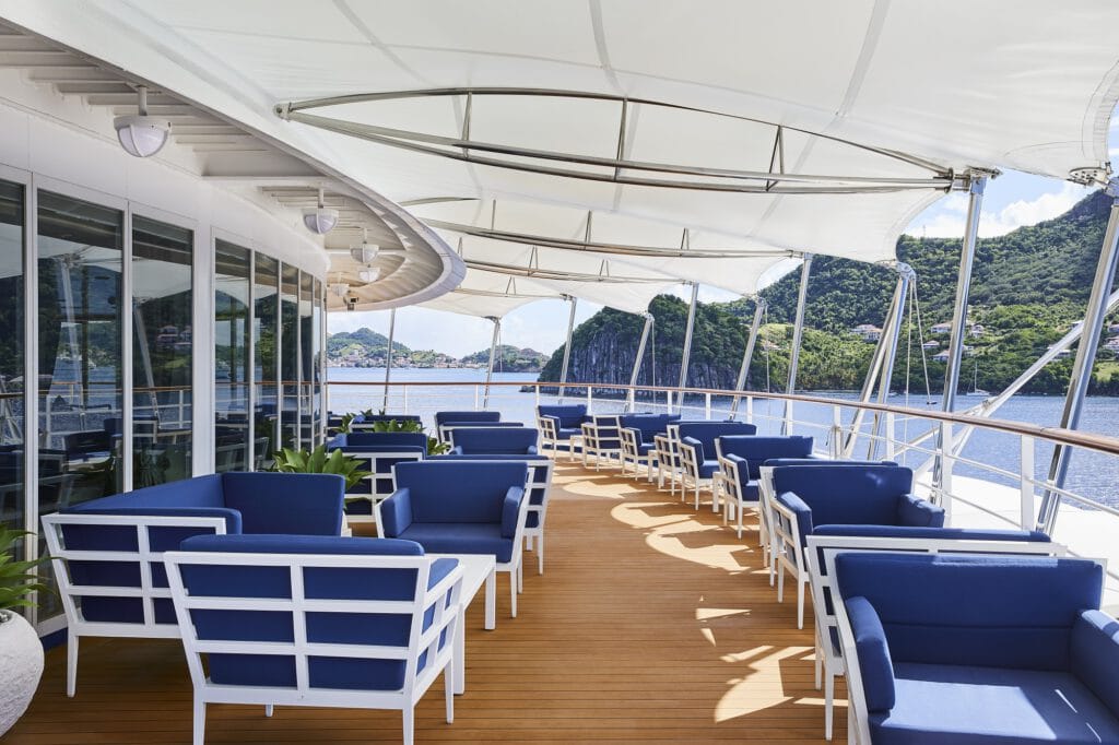 Cruiseschip-Silver Whisper-Silversea Cruises-Panorama Lounge Deck