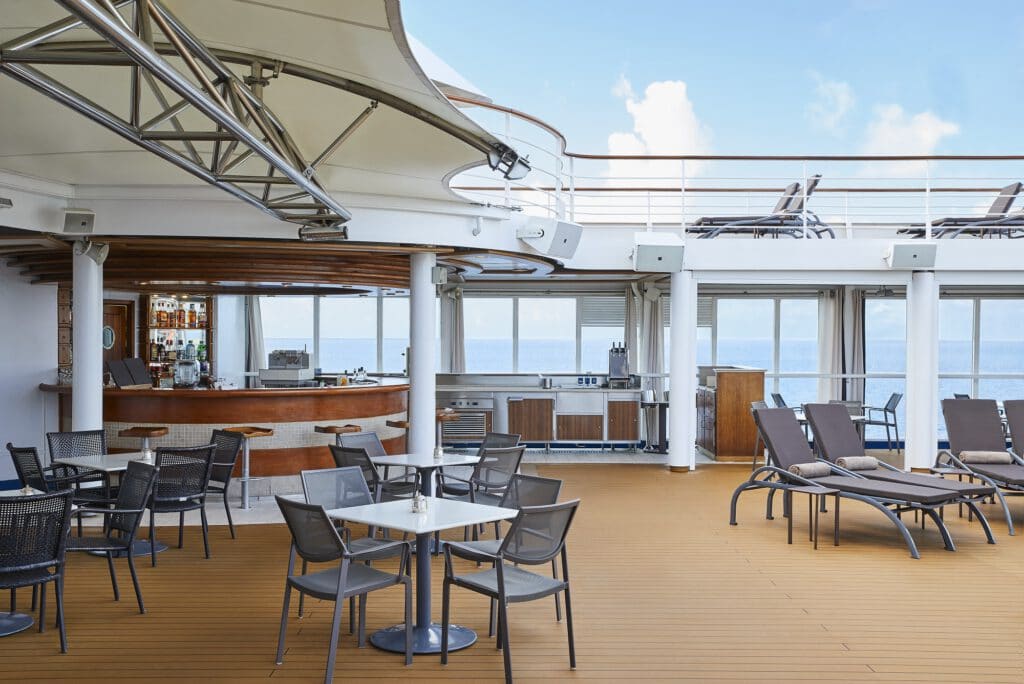 Cruiseschip-Silver Whisper-Silversea Cruises-Zwembad Bar