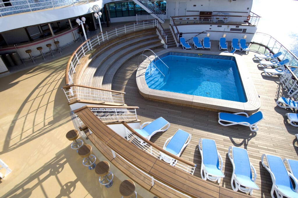 Cruiseschip-Ventura-P&O Cruises-Zwembad Achterdeck