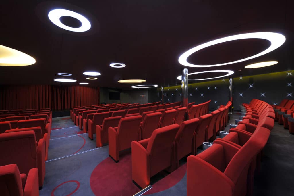 Cruiseschip-Le Boreal-Ponant Yacht Cruises-Theater