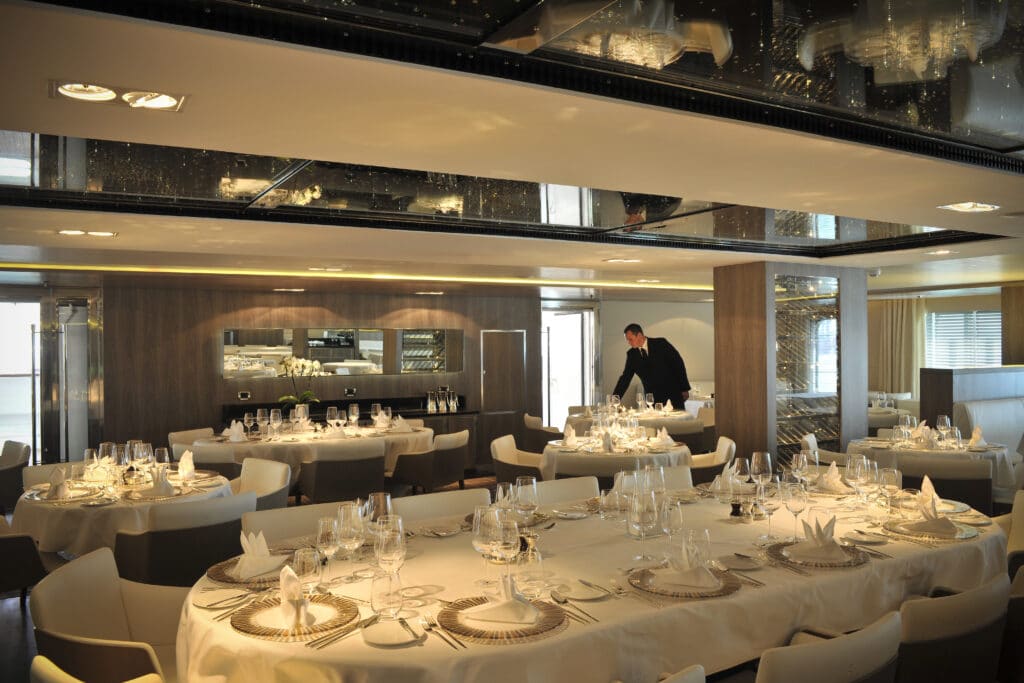 Cruiseschip-Le Boreal-Ponant Yacht Cruises-Restaurant