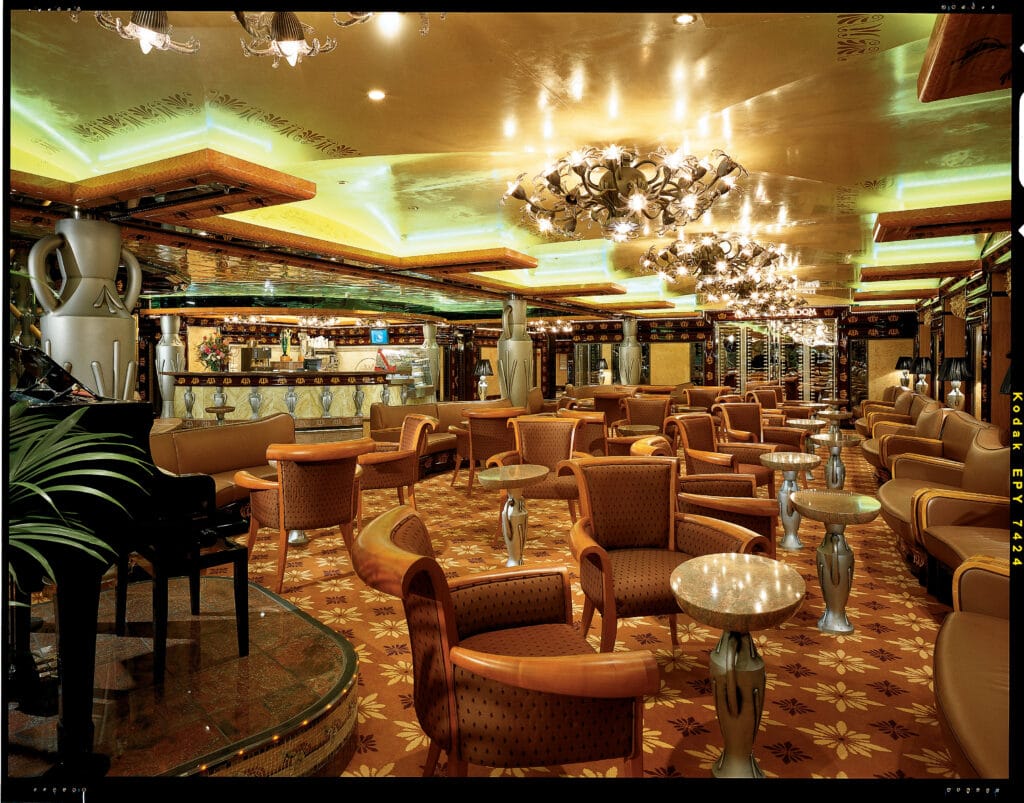 Cruiseschip-Carnival Legend-Carnival-Bar