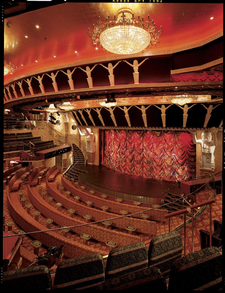 Cruiseschip-Carnival Miracle-Carnival-Theater