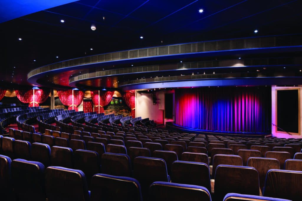 Cruiseschip-Pride of America-Norwegian Cruise Line-Theater