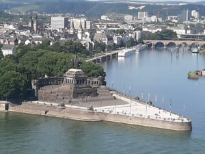 Riviercruise-Rijn-Koblenz-Stamdbeeld-Paard