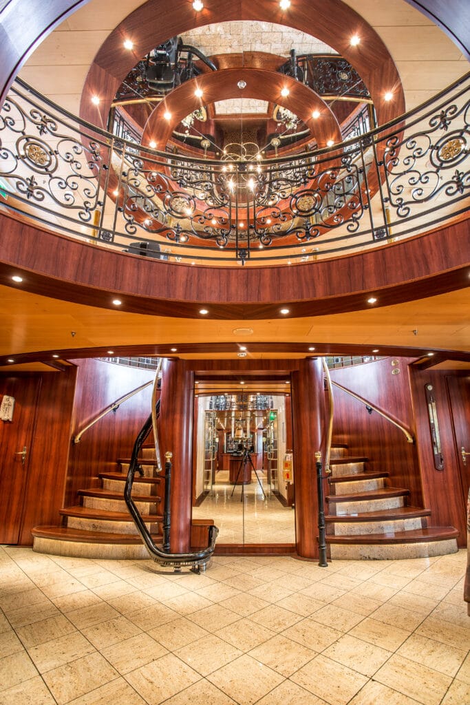 Rivierschip-Viva Cruises-MS Swiss Ruby-Cruise-Lobby