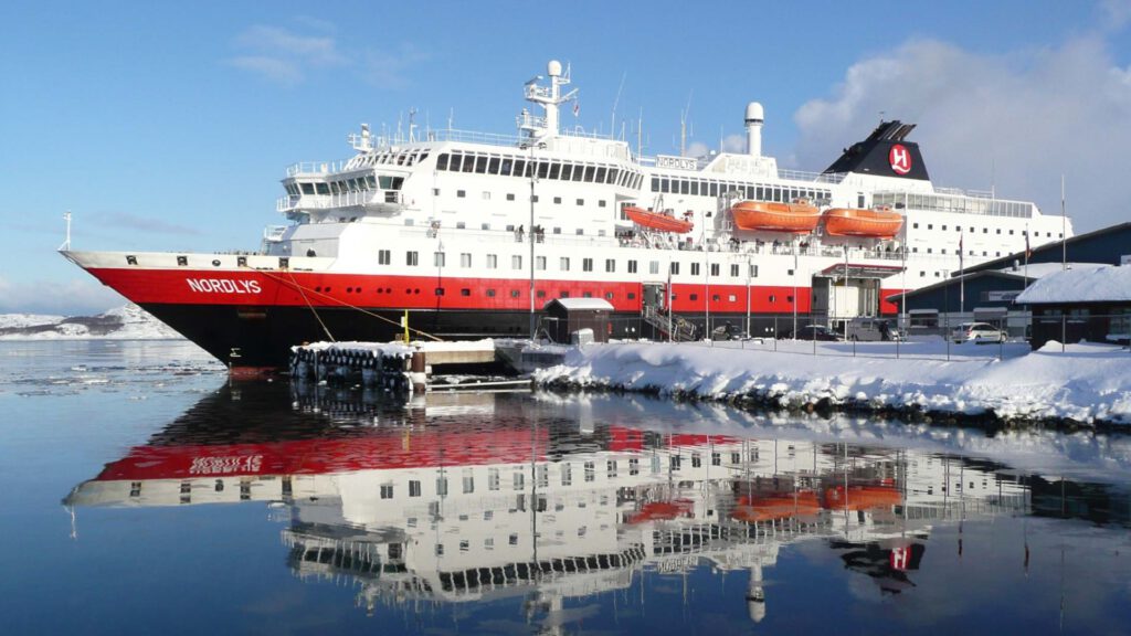 Cruiseschip-Hurtigruten-MS Nordlys-Schip-Schip