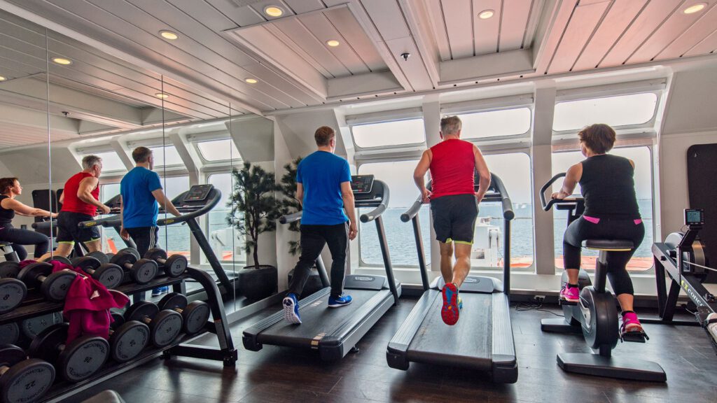 Cruiseschip-Hurtigruten-MS Nordnorge-schip-Fitness
