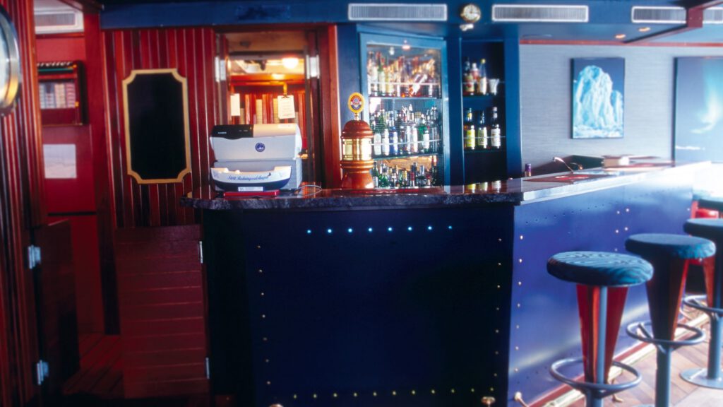 Cruiseschip-Hurtigruten-MS Nordstjernen-schip-Bar