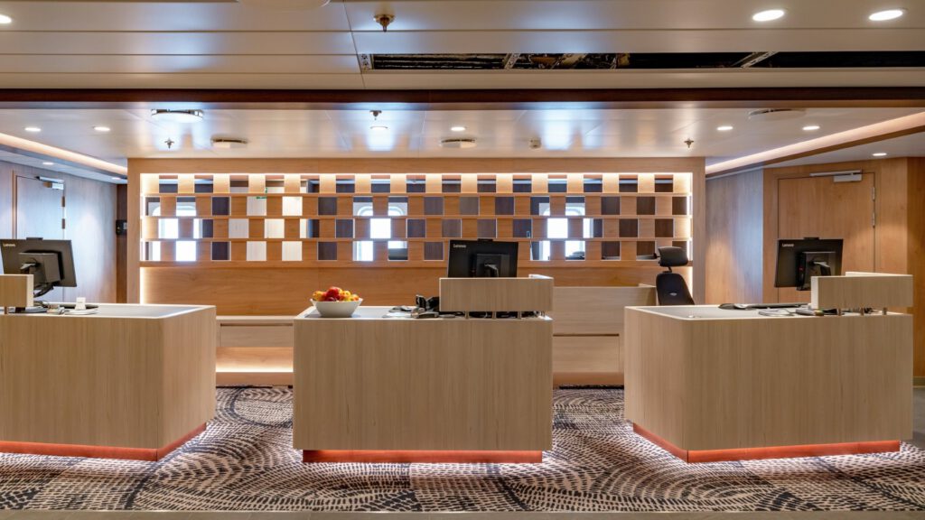 Cruiseschip-Hurtigruten-MS Otto Sverdrup-Schip-Hal