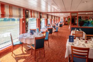 Nicko-MS-Belvedere-riviercruise-schip-restaurant jpg