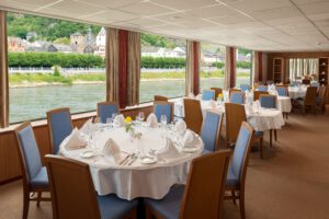 Nicko-MS-RheinMelodie-riviercruise-restaurant