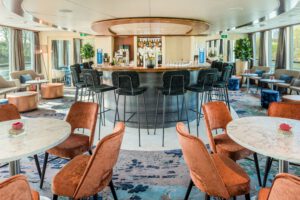 Nicko-MS-Seinecomtesse-riviercruise-bar