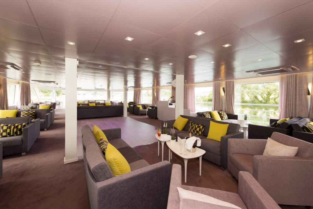 Rivierschip-CroisiEurope-MS Douce France-Cruise-Salon-Bar