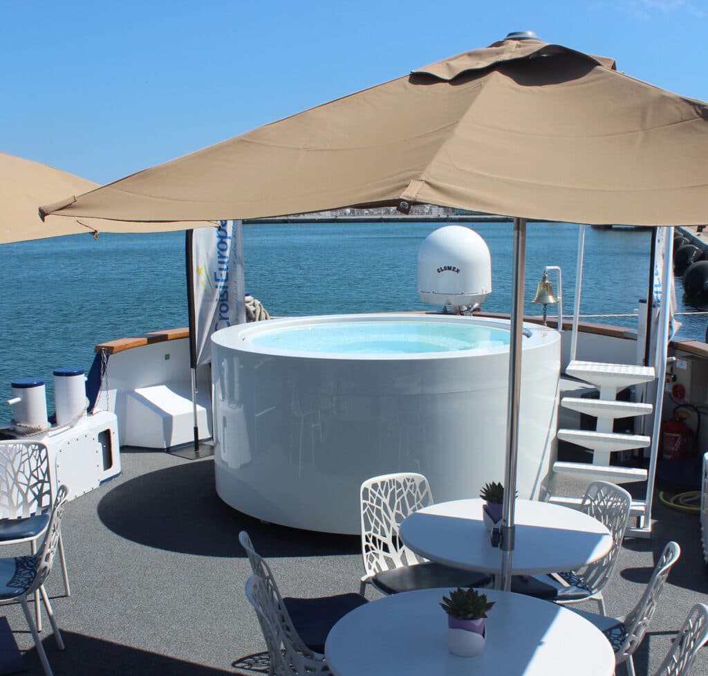 Rivierschip-CroisiEurope-MS Madeleine-Cruise-Jacuzzi