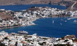 griekenland-patmos-haven.jpg