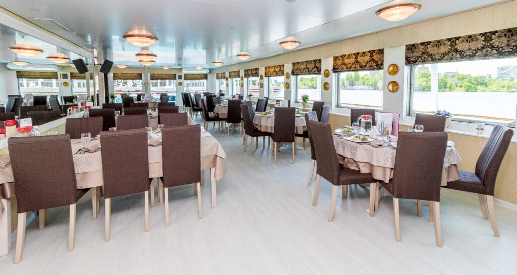 Rivierschip-Nicko Cruises-MS Fedin-Cruise-Restaurant