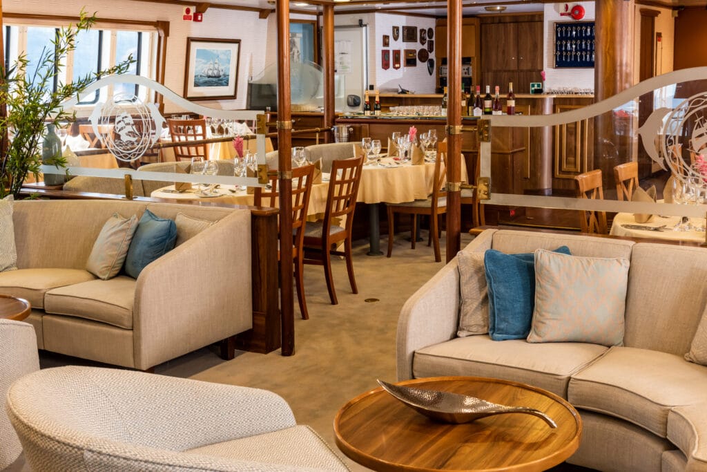 Cruiseschip-Variety Cruises-MS Panorama-Cruises-Restaurant