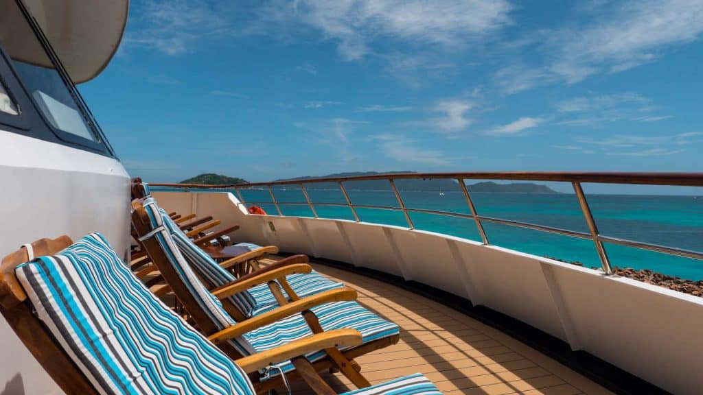 Variety-Cruises-MS-Pegasos-Cruiseschip-Cruises-Zonnedek-