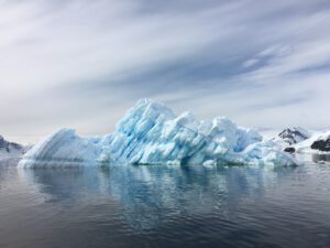 Antarctica-cruise-haven-ijsberg-uitzicht