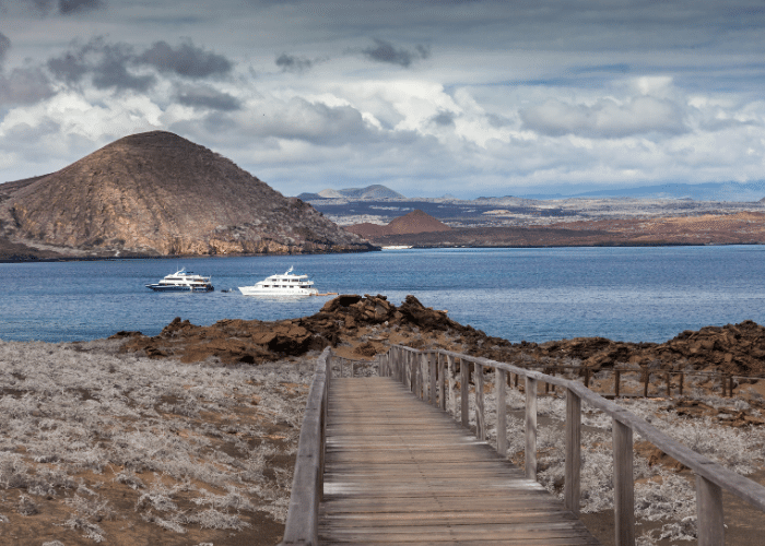 Galapagos-Eilanden-Bartolome-Cruise-haven-eiland