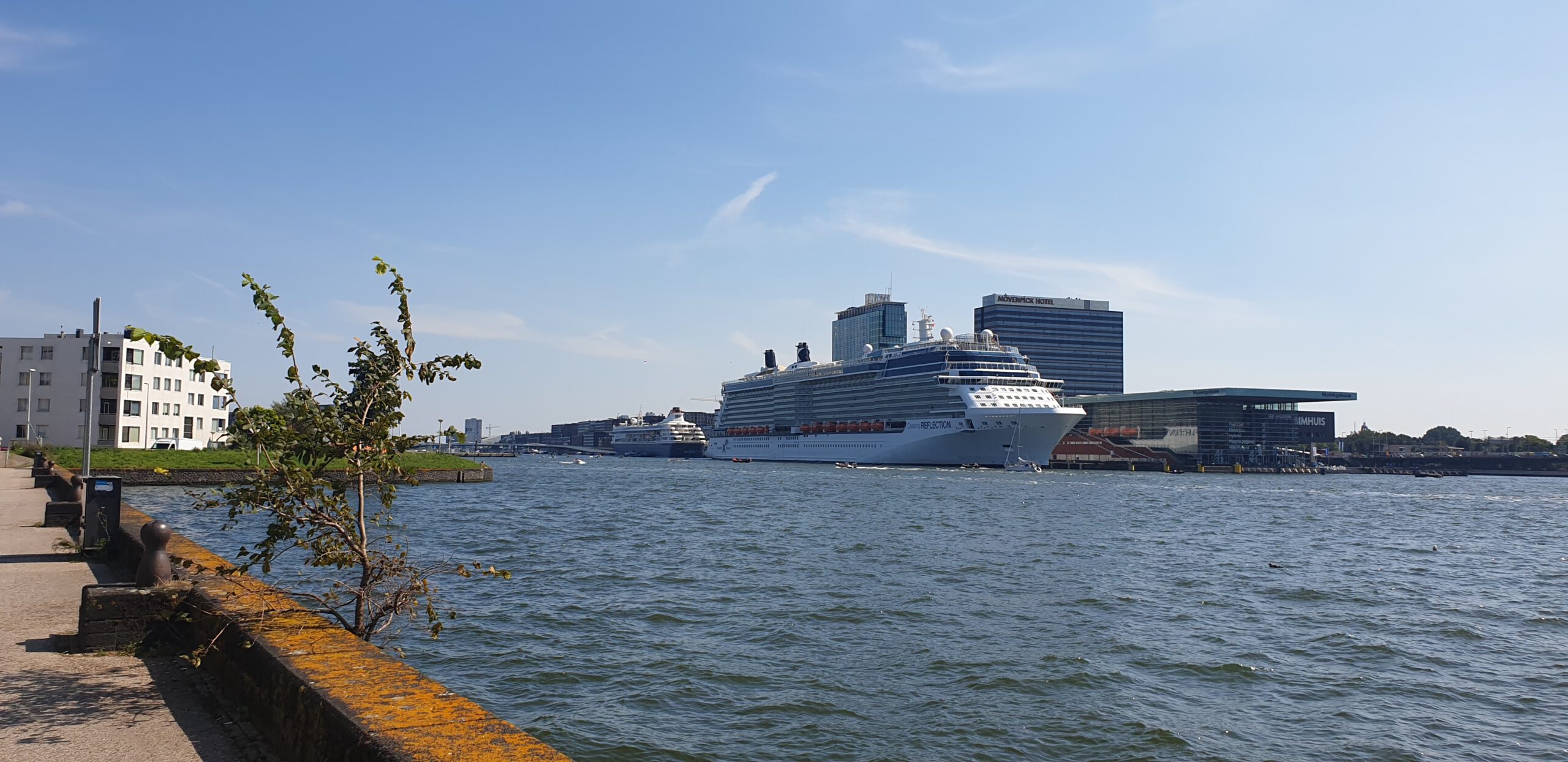Nederland-Amsterdam-Cruise-Haven